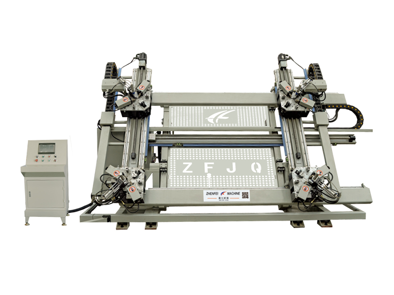 ZJN-CNS-450×4200 铝型材高效45°数显专切锯（内摆）